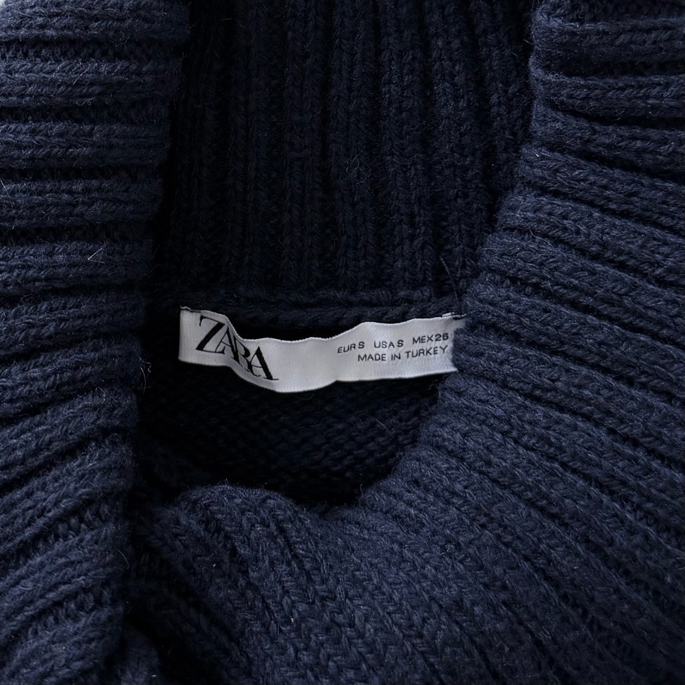 ZARA Ribbed Asymmetrical Turtleneck Sweater Navy Wool Blend Size S Minimal Knit - Picture 3 of 16